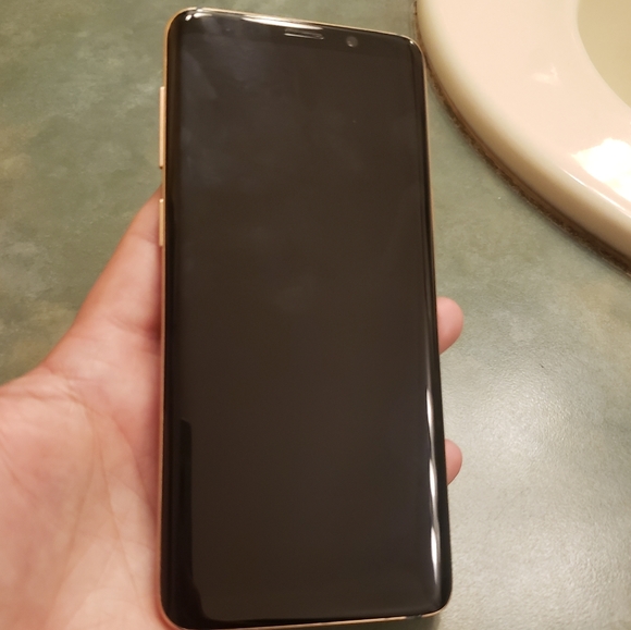 Samsung galaxy s9 64GB - Picture 2 of 2